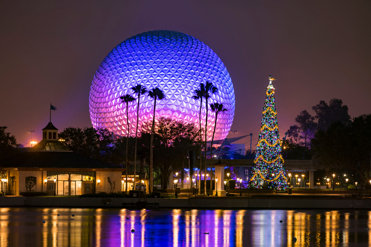 Spaceship Earth during Christmas Time Spaceship Earth during Christmas Time