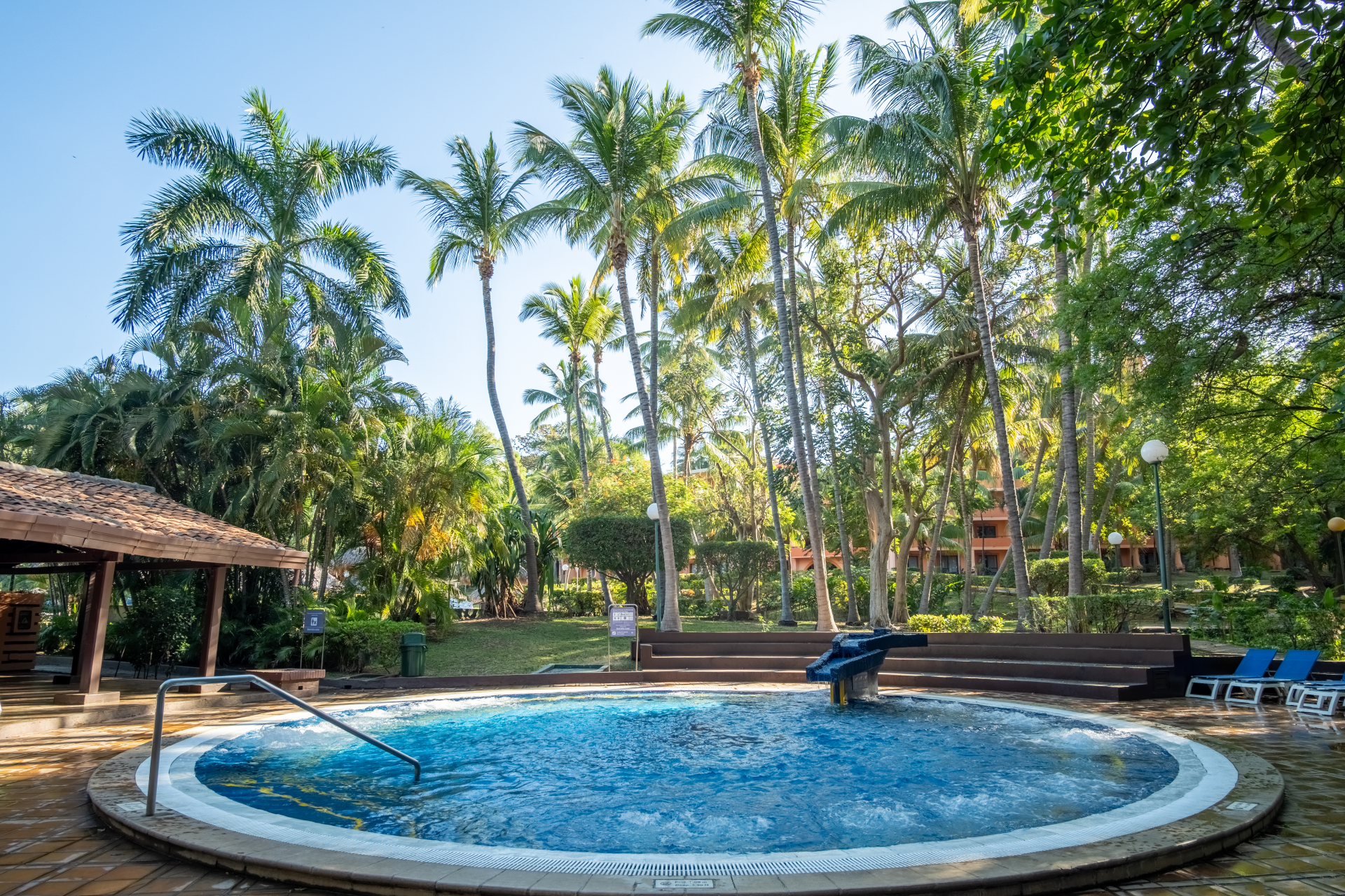 A circular pool at Barcelo Montelimar Nicaragua with Voyages Aqua Terra A circular pool at Barcelo Montelimar Nicaragua with Voyages Aqua Terra