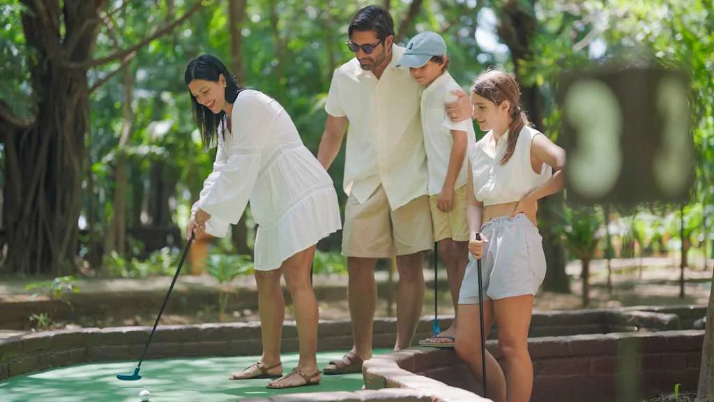 Mini-golf at Barcelo Montelimar Nicaragua with Voyages Aqua Terra Mini-golf at Barcelo Montelimar Nicaragua with Voyages Aqua Terra