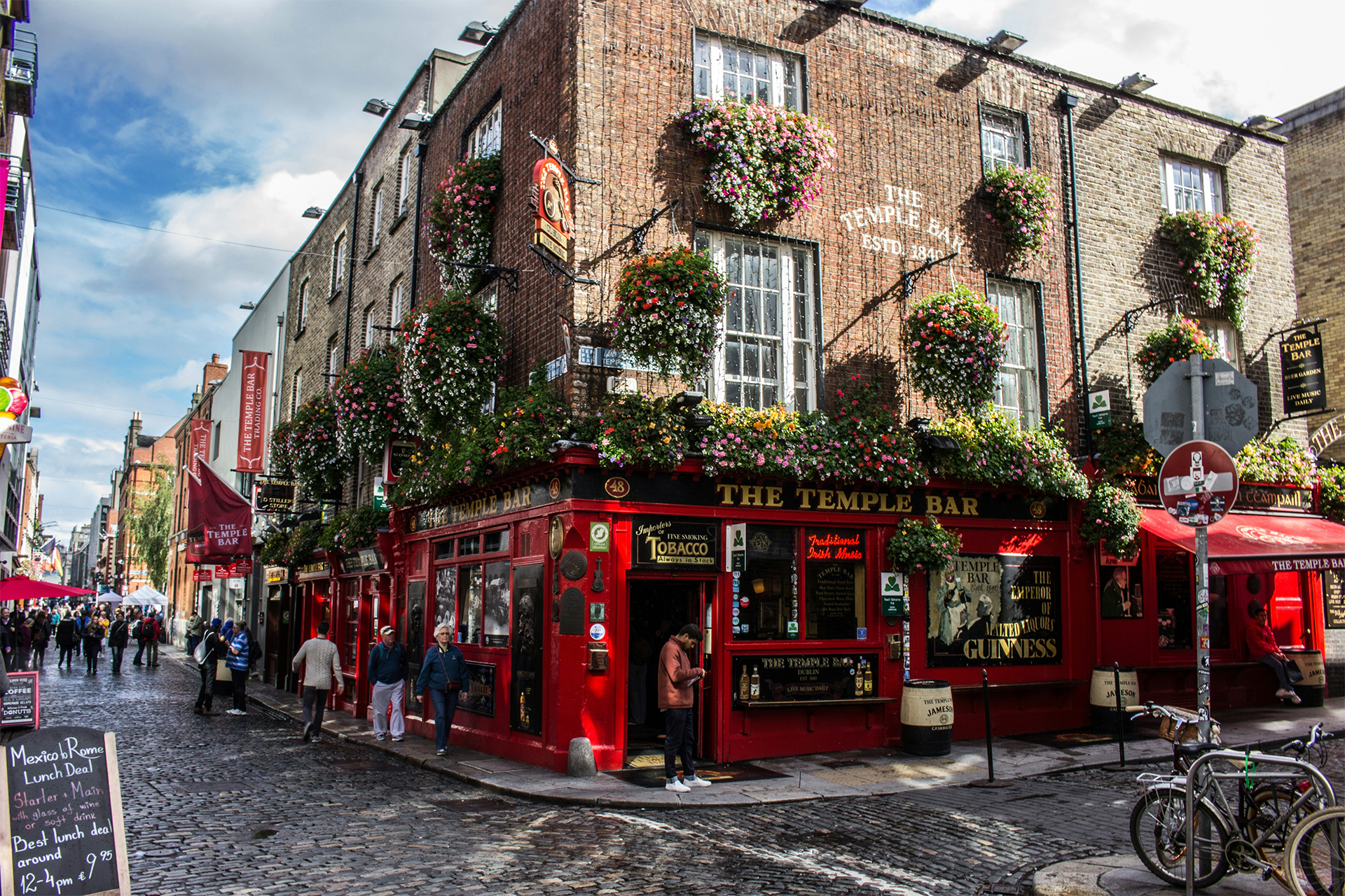 The Temple Bar, Dublin, Ireland The Temple Bar, Dublin, Ireland