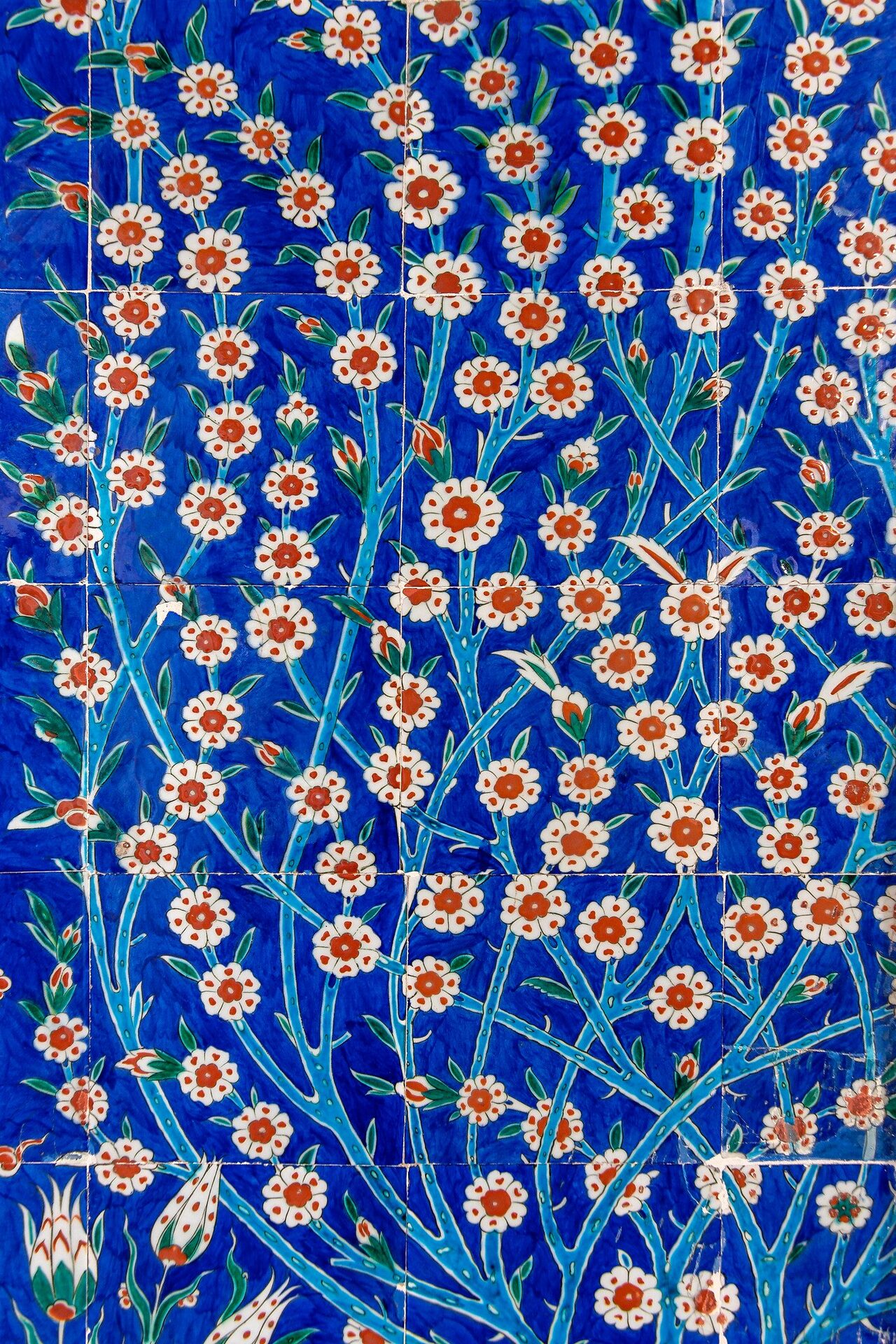 Carreaux de céramique turque aux motifs floraux