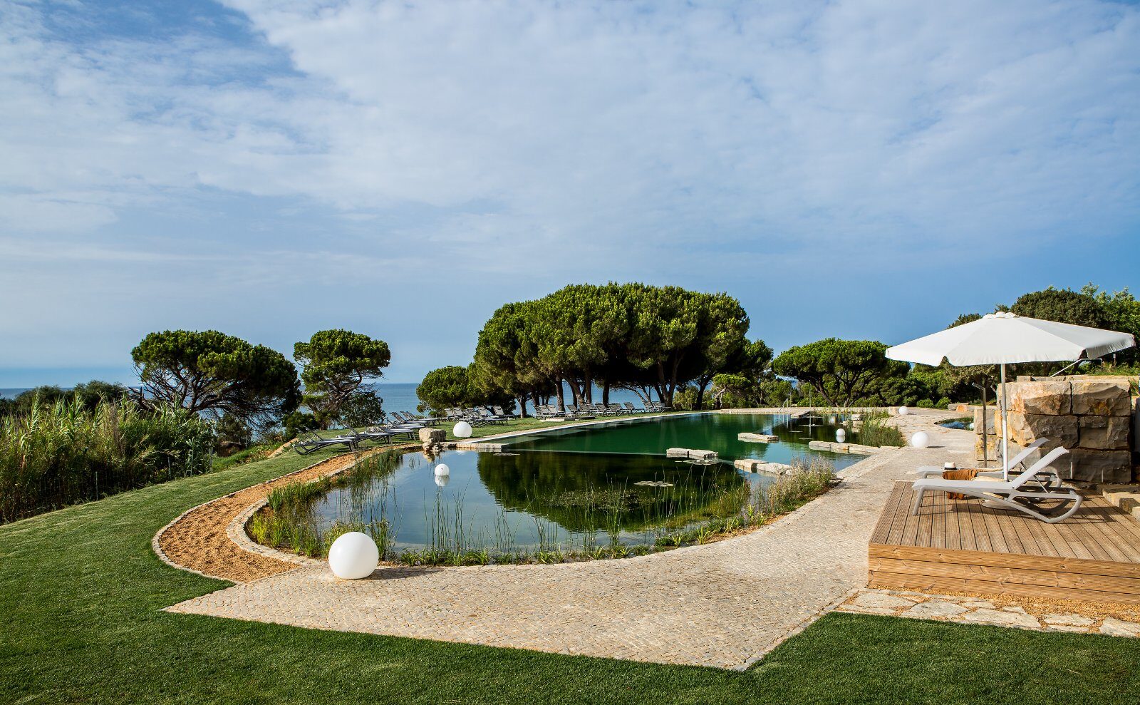Jardins et piscine du Club Med Da Balaia, en Algarve