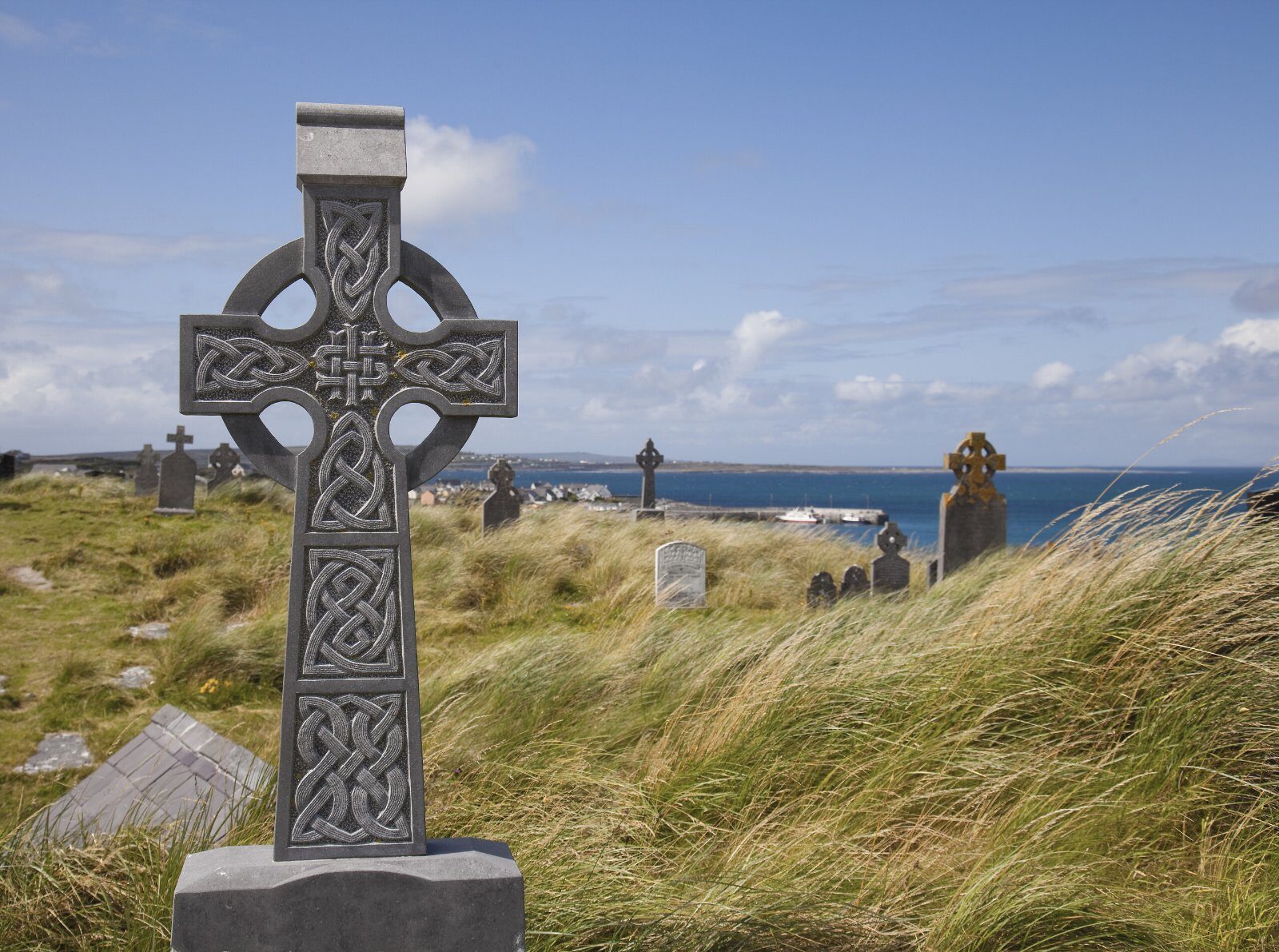 Croix celtique dans un cimetière ancien