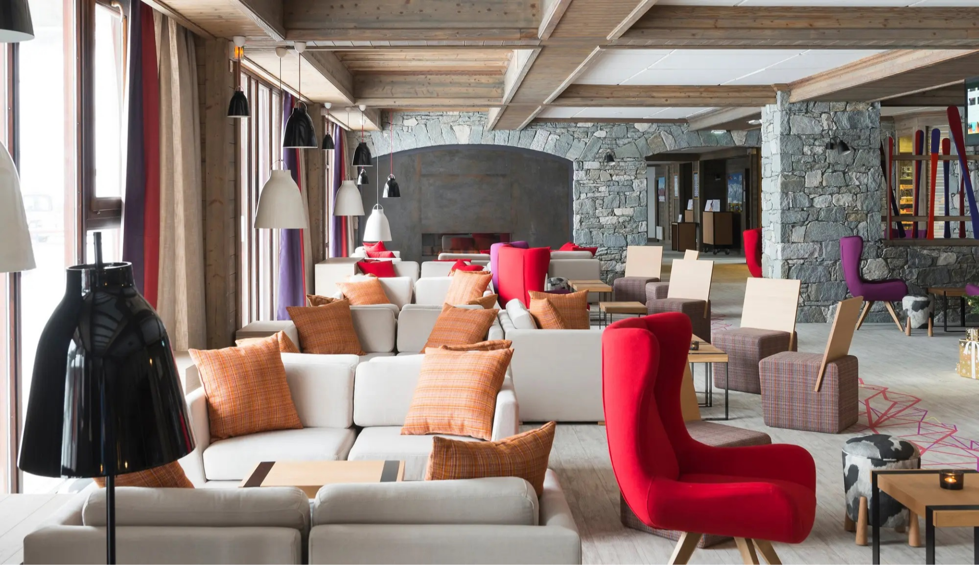Lobby Bar au Club Med Alpes Françaises Arcs Extrême, France Lobby Bar au Club Med Alpes Françaises Arcs Extrême, France