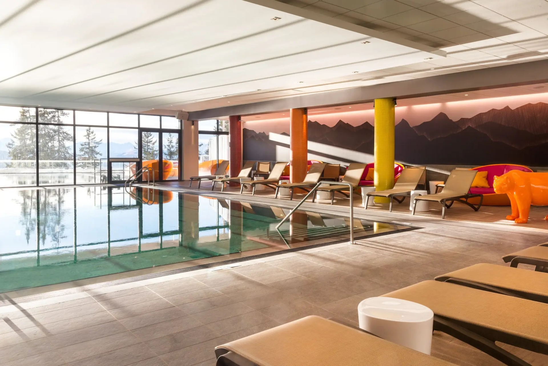 Piscine au Club Med Alpes Françaises Les Arcs Panorama, France Piscine au Club Med Alpes Françaises Les Arcs Panorama, France