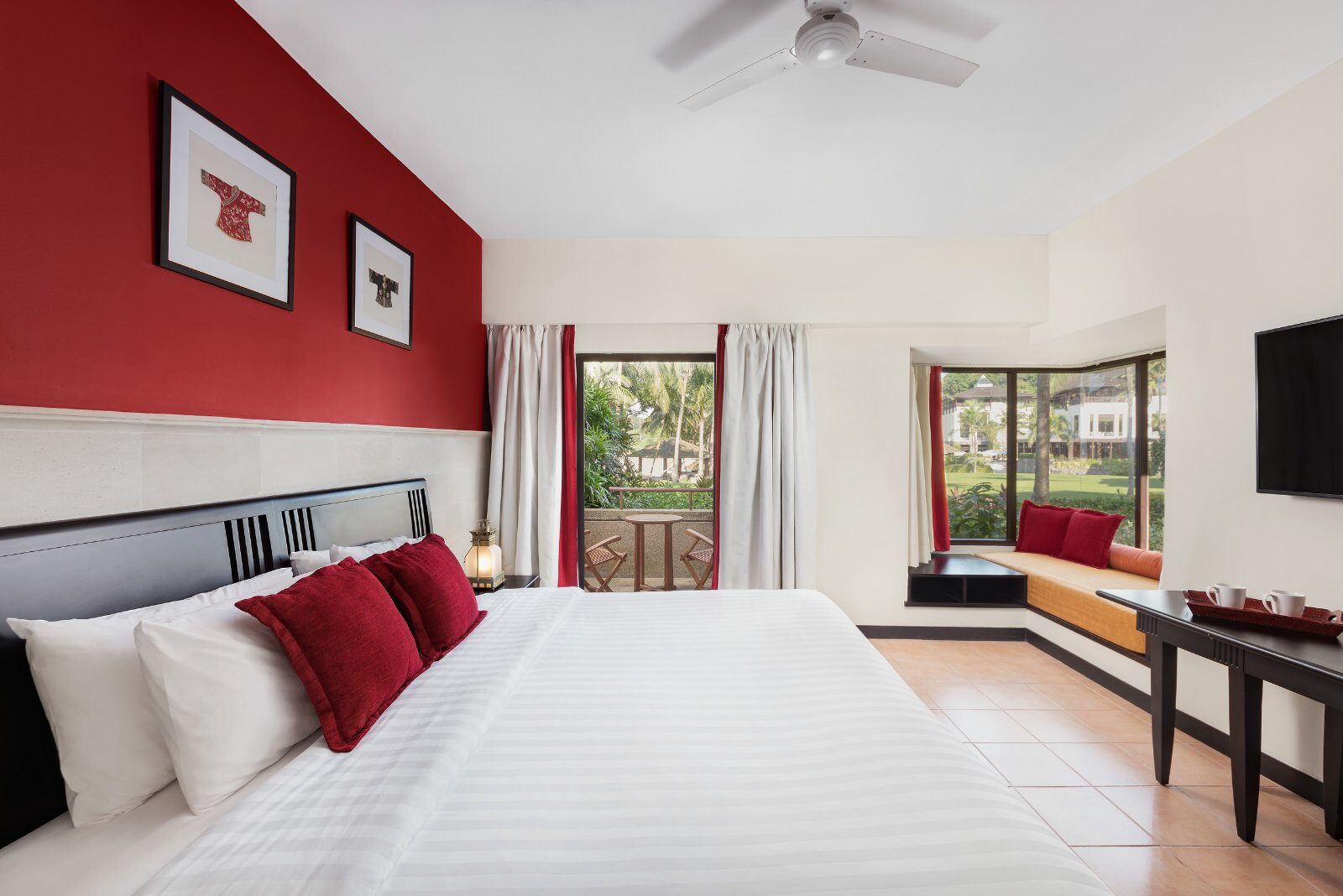 Room with Indonesian decor at Club Med Bintan Island
