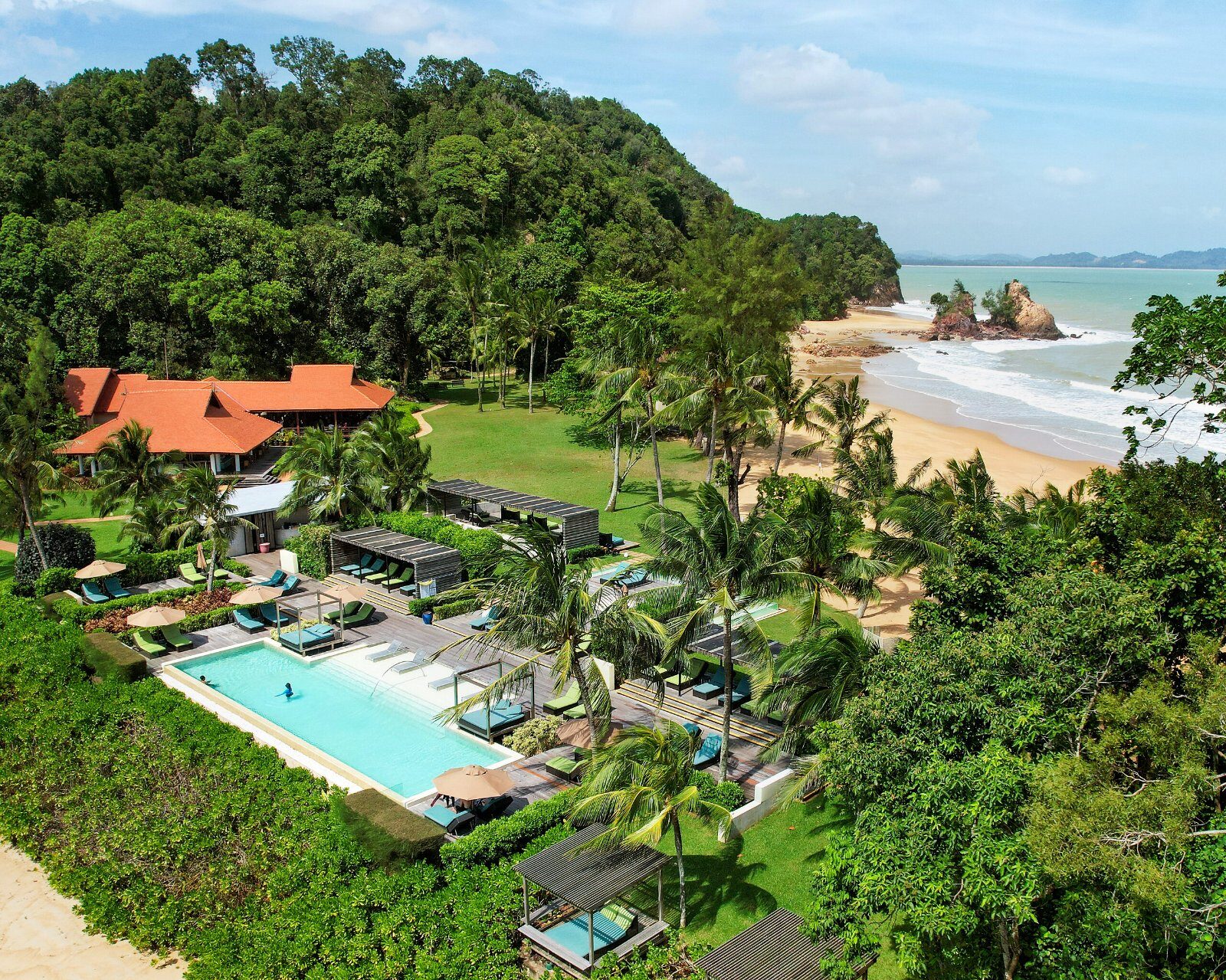 Le Club Med Cherating Beach vu du ciel, entre jungle et mer de Chine