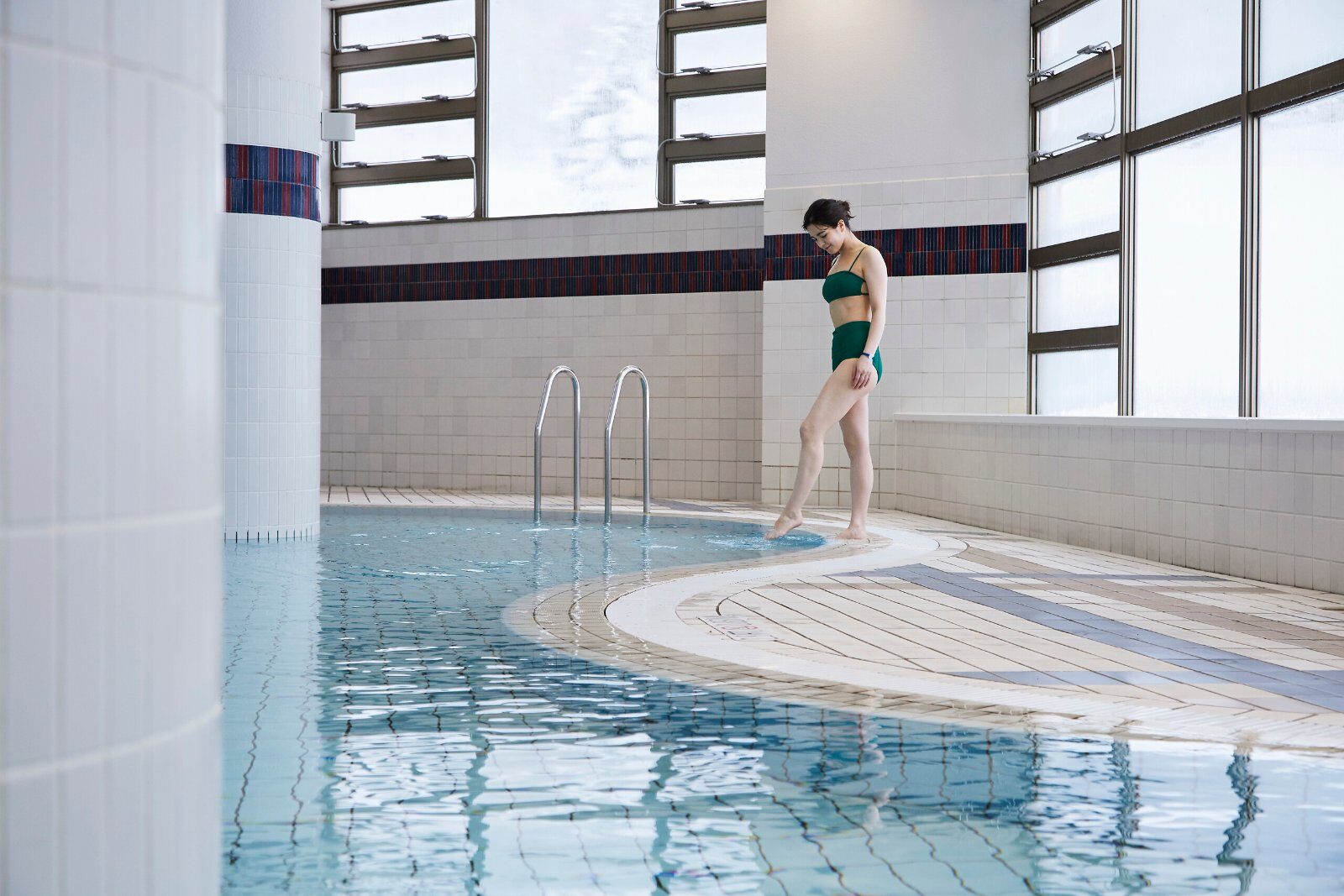 Piscine avec vue sur les montagnes au Club Med Kiroro Peak
