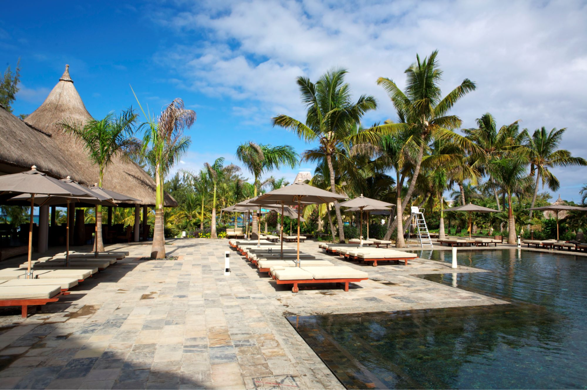 Piscine au Club Med La Pointe aux Canonniers, Ile Maurice Piscine au Club Med La Pointe aux Canonniers, Ile Maurice