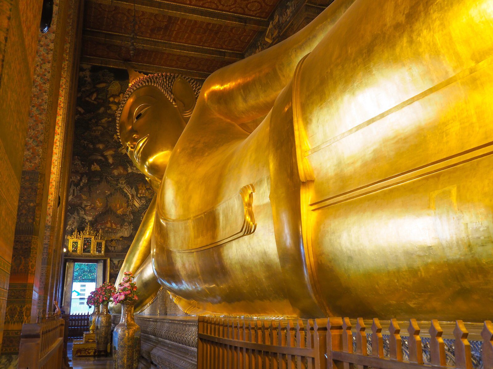 Golden reclining Buddha of Wat Pho, Bangkok