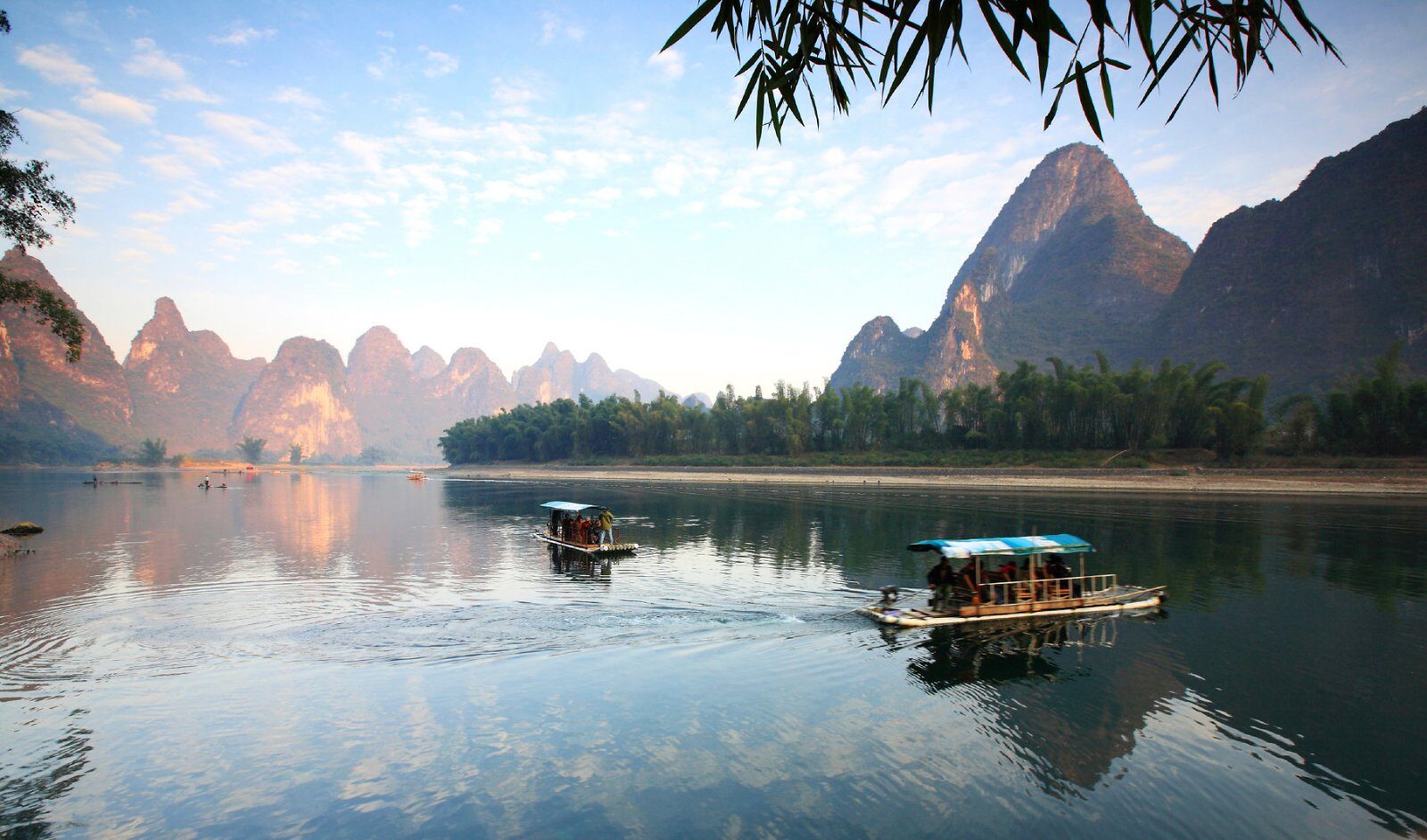 Li River and karst peaks near Guilin