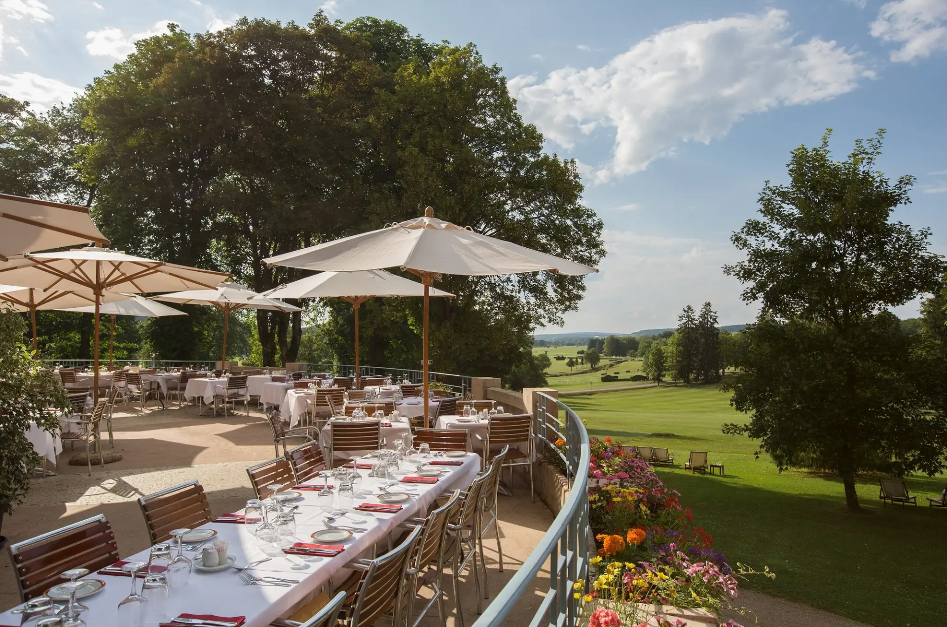 Restaurant au Club Med Vittel Golf Ermitage, France Restaurant au Club Med Vittel Golf Ermitage, France