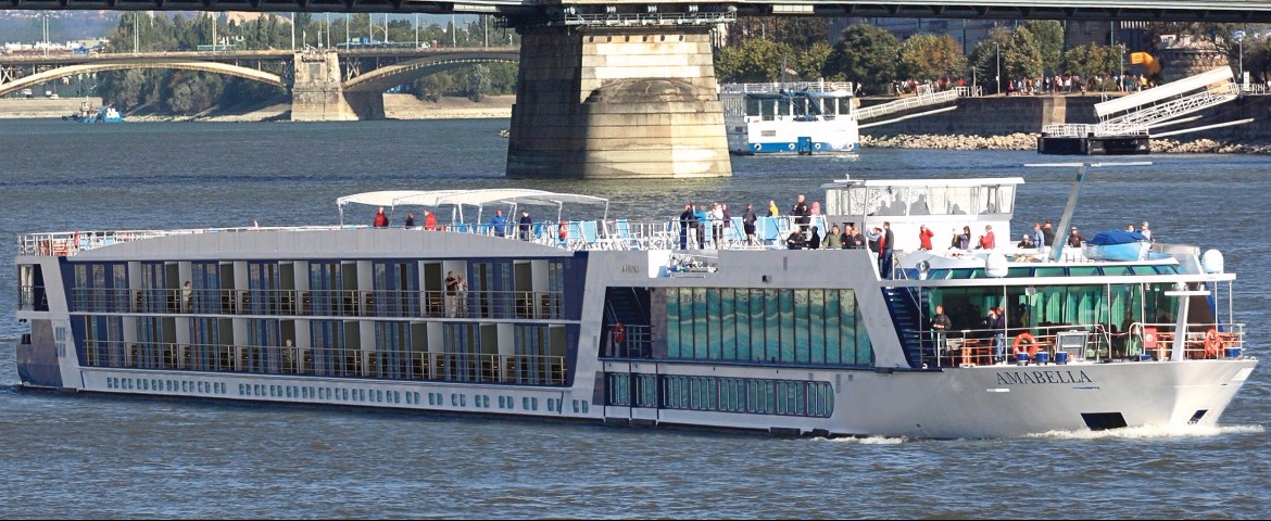 Cruise Ama AmaWaterways AmaBella ship