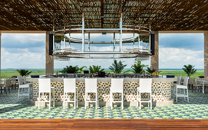 Bar sur le toit au Garza Blanca Resort & Spa Cancun