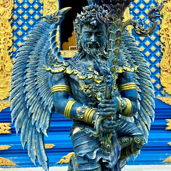 Décoration en façade du Temple Bleu de la région de Chiang Mai undefined