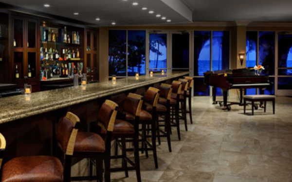 Bar at LightHouse Pointe at Grand Lucayan