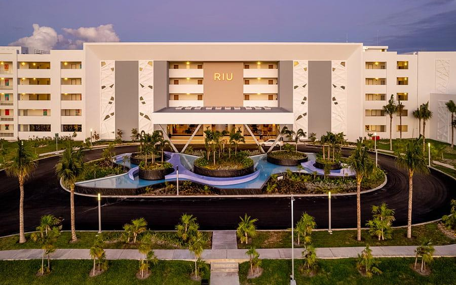 Riu Latino front