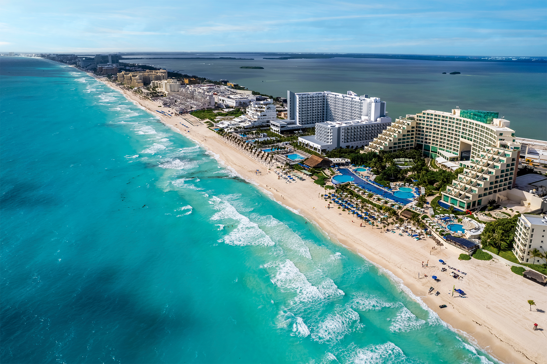Riu Palace Kukulkan Cancun Hotel Zone Mexico Kukulkan Boulevard aerial view of the hotel with white sand beach and turquoise water