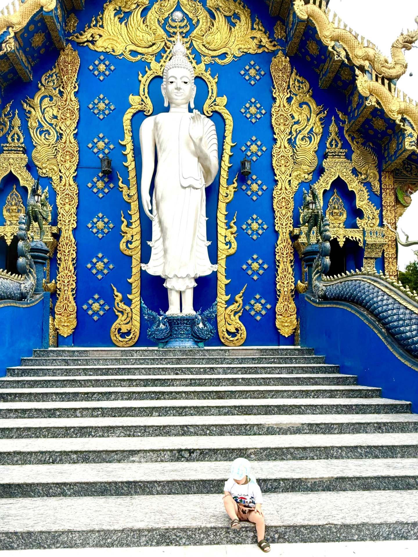 Entrée arrière du Temple Bleu de Chiang Rai, Bangkok undefined