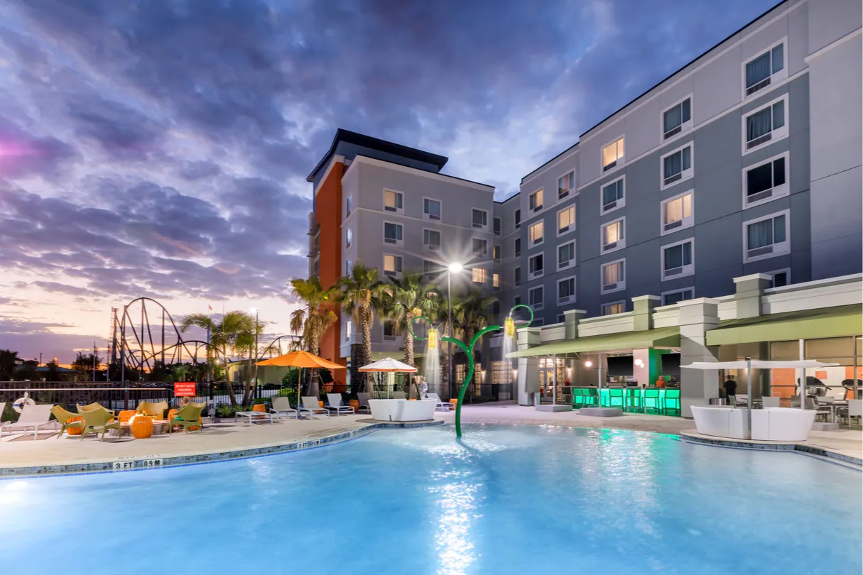 Pool at TownePlace Suites Orlando Theme Park/Lake Buena Vista