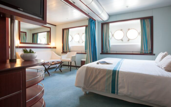 Delux Stateroom on Yacht Club Med 2